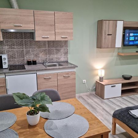 Belvarosi Pihenohaz Bekescsaba Luaran gambar